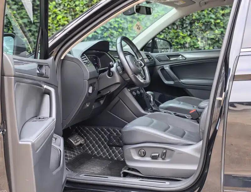 Tiguan L 2021 330TSI Automatic 2WD R-Line Premium Edition — миниатюра 22
