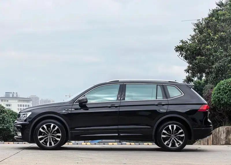 Tiguan L 2021 330TSI Automatic 2WD R-Line Premium Edition — миниатюра 4