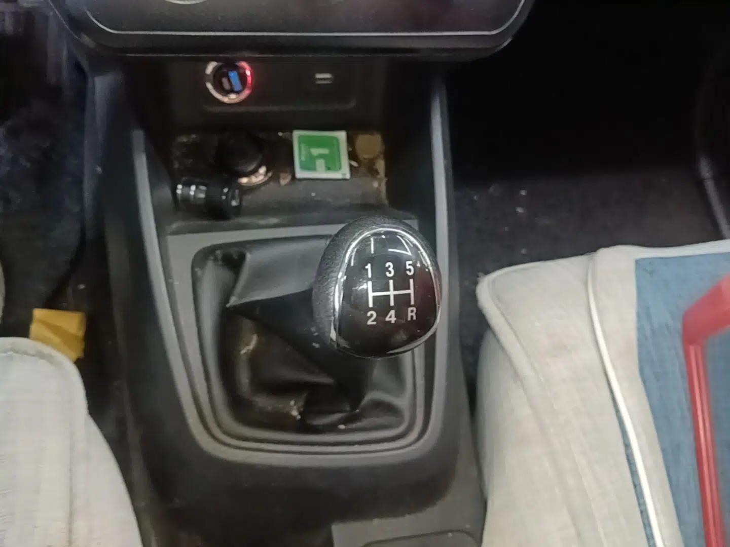 Dongfeng Fengon 380 2022 1.5L Standard Edition 7-Seater Passenger Vehicle — миниатюра 16