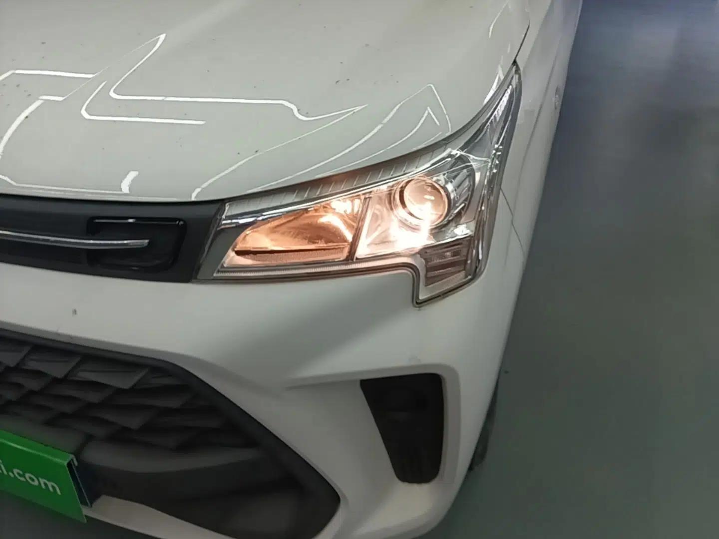 Dongfeng Fengon 380 2022 1.5L Standard Edition 7-Seater Passenger Vehicle — миниатюра 8
