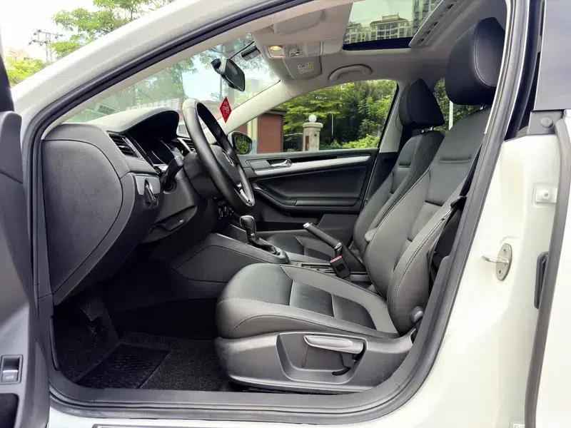 2018 Volkswagen Sagitar 280TSI DSG Dynamic Edition — миниатюра 11