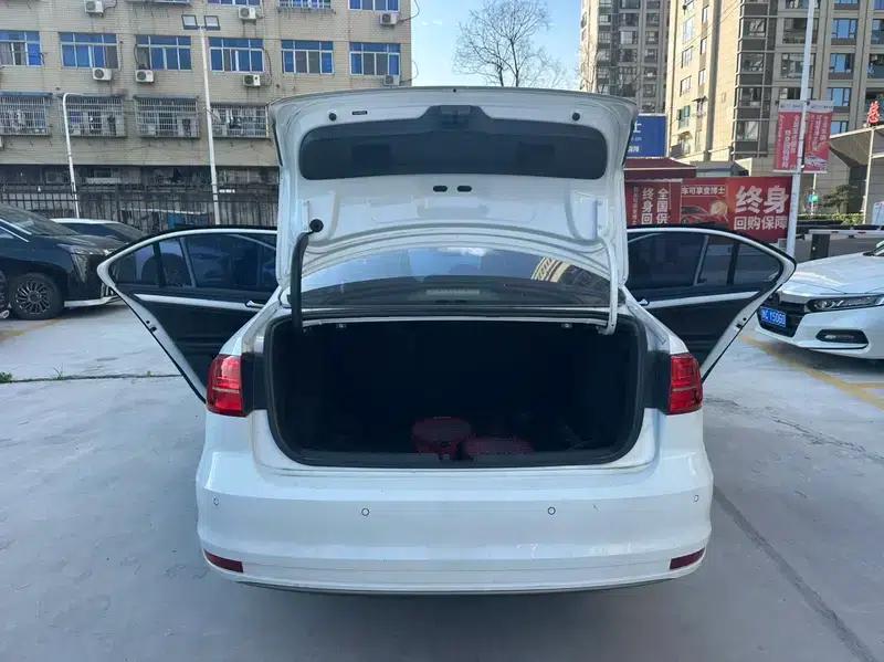Sagitar 2017 180TSI Automatic Leading Edition — миниатюра 10