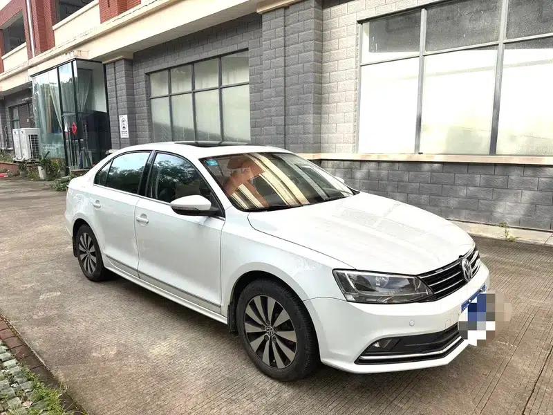 2017 Volkswagen Sagitar 1.6L Automatic Comfort Edition — миниатюра 3