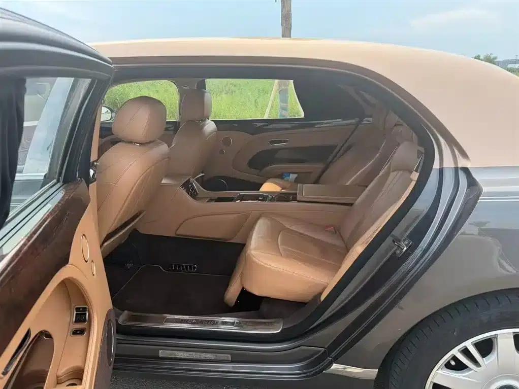 Mulsanne 2017 6.8T Long Wheelbase — миниатюра 4