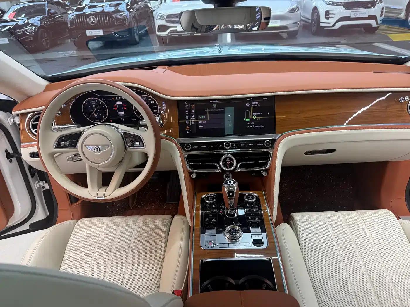 2022 Flying Spur Plug-in Hybrid 2.9T V6 — миниатюра 11