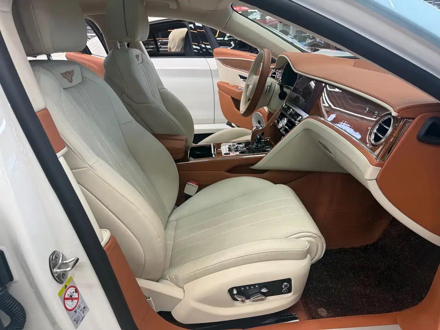2022 Flying Spur Plug-in Hybrid 2.9T V6 — миниатюра 12