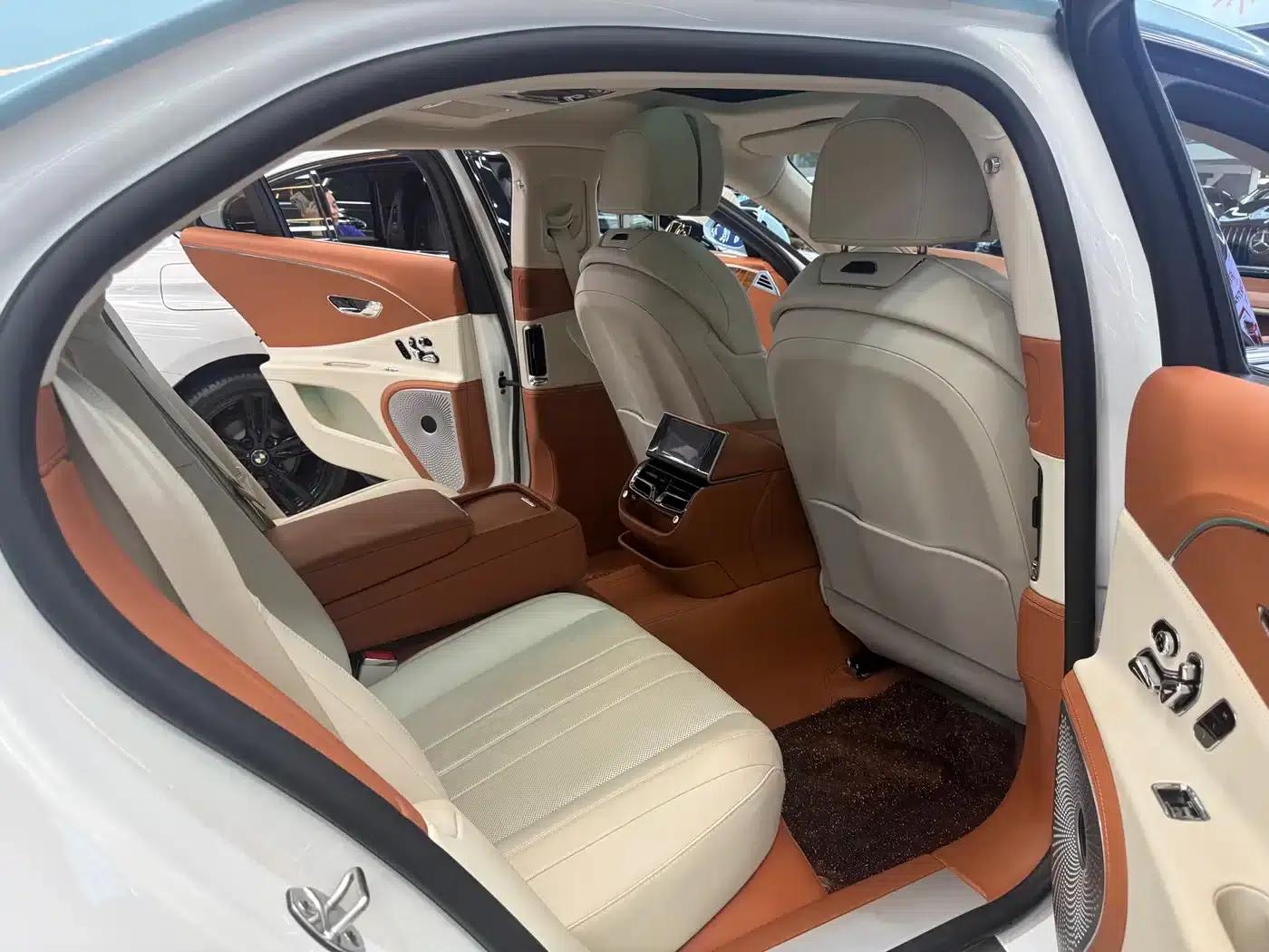 2022 Flying Spur Plug-in Hybrid 2.9T V6 — миниатюра 13