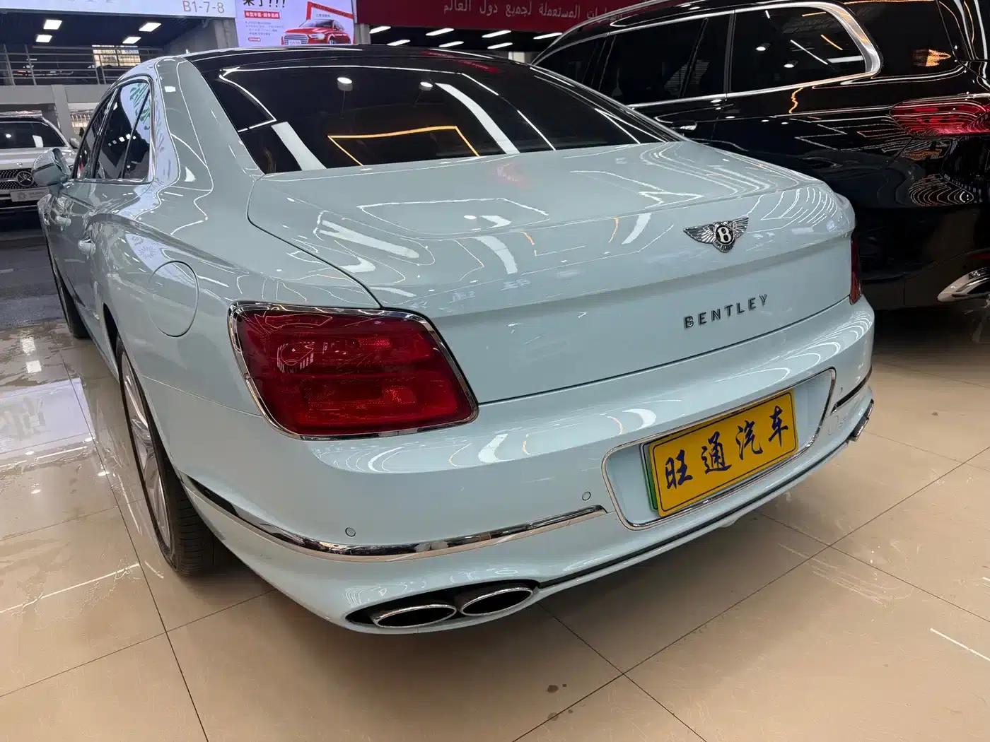 2022 Flying Spur Plug-in Hybrid 2.9T V6 — миниатюра 4