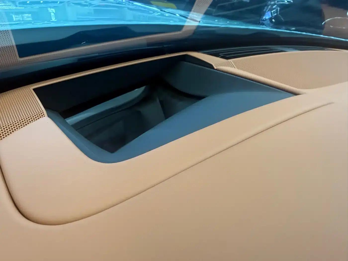 2022 Flying Spur Plug-in Hybrid 2.9T V6 — миниатюра 8