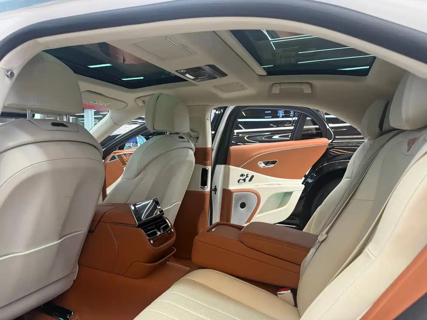 2022 Flying Spur Plug-in Hybrid 2.9T V6 — миниатюра 9