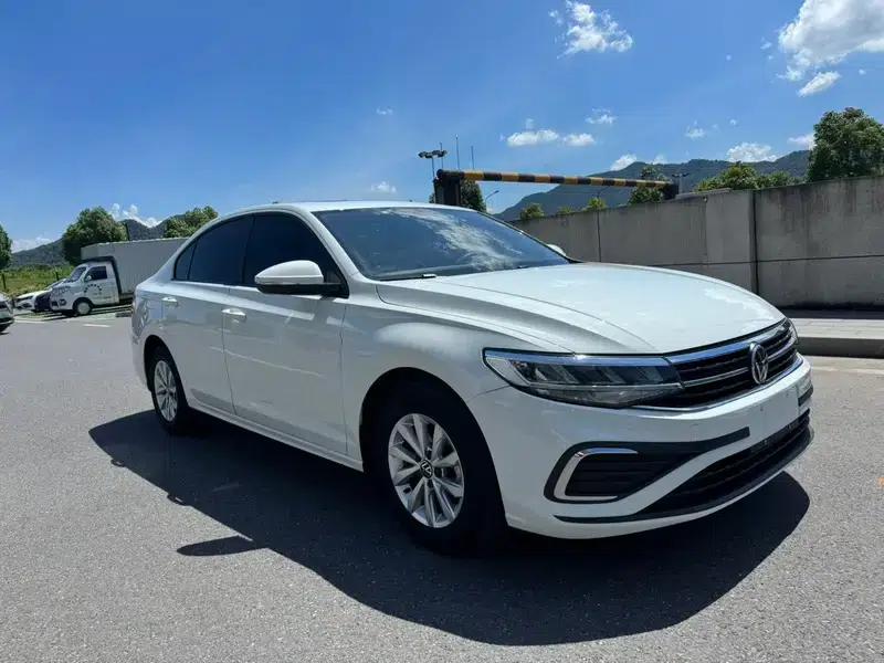 2023 Volkswagen Bora 1.5L Automatic Limited Edition — миниатюра 3