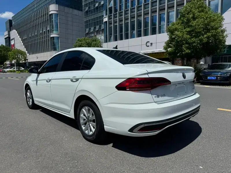2023 Volkswagen Bora 1.5L Automatic Limited Edition — миниатюра 4