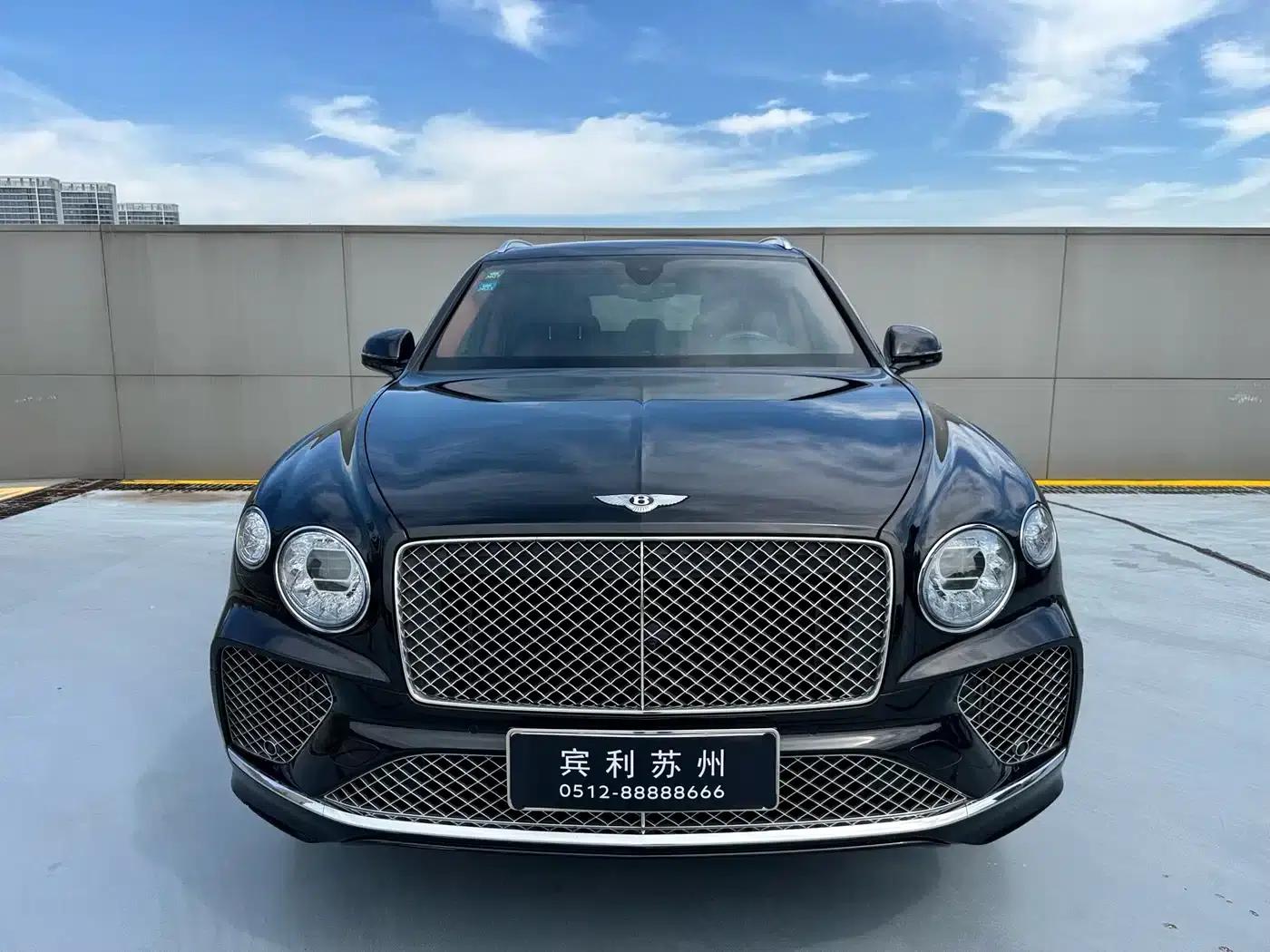 Bentayga Plug-in Hybrid 2021 3.0T PHEV — миниатюра 2