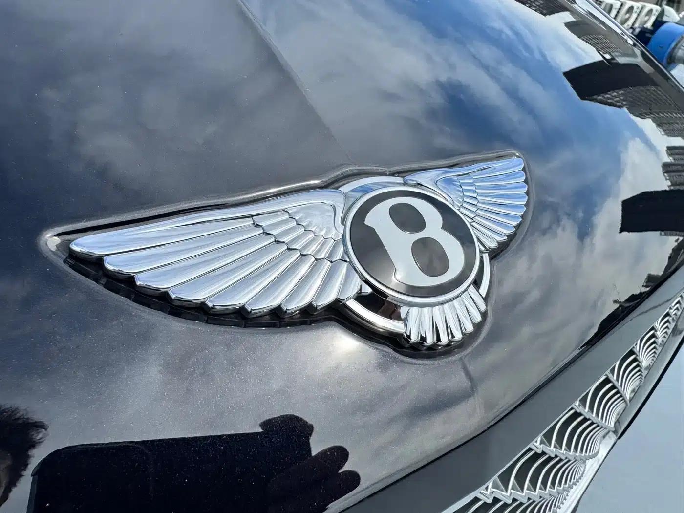 Bentayga Plug-in Hybrid 2021 3.0T PHEV — миниатюра 15