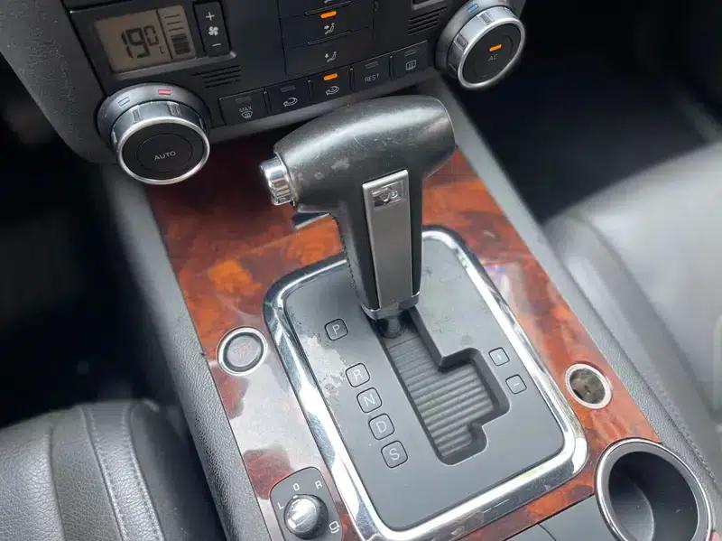 Touareg 2009 3.0T Diesel Standard Edition — миниатюра 12