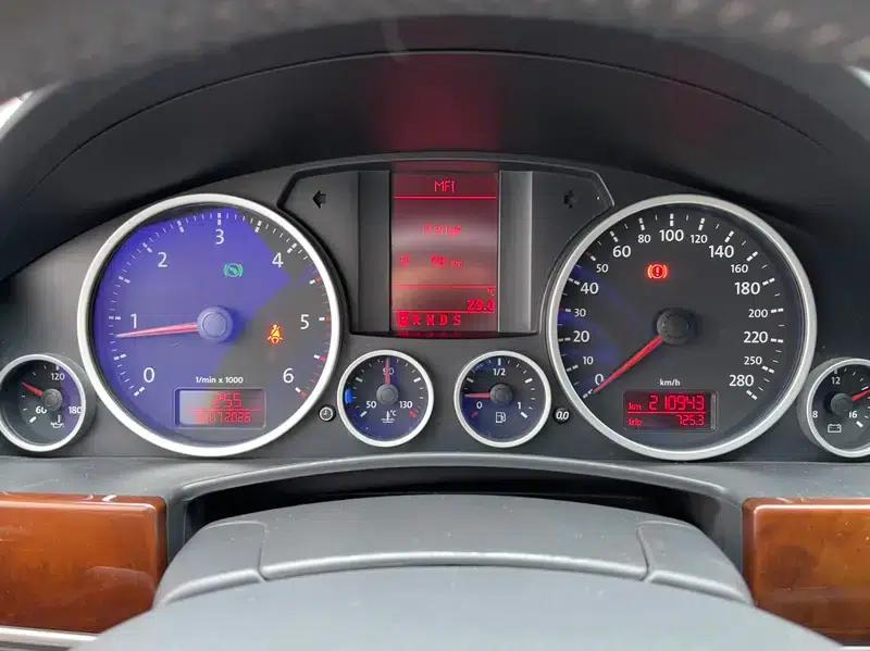 Touareg 2009 3.0T Diesel Standard Edition — миниатюра 10