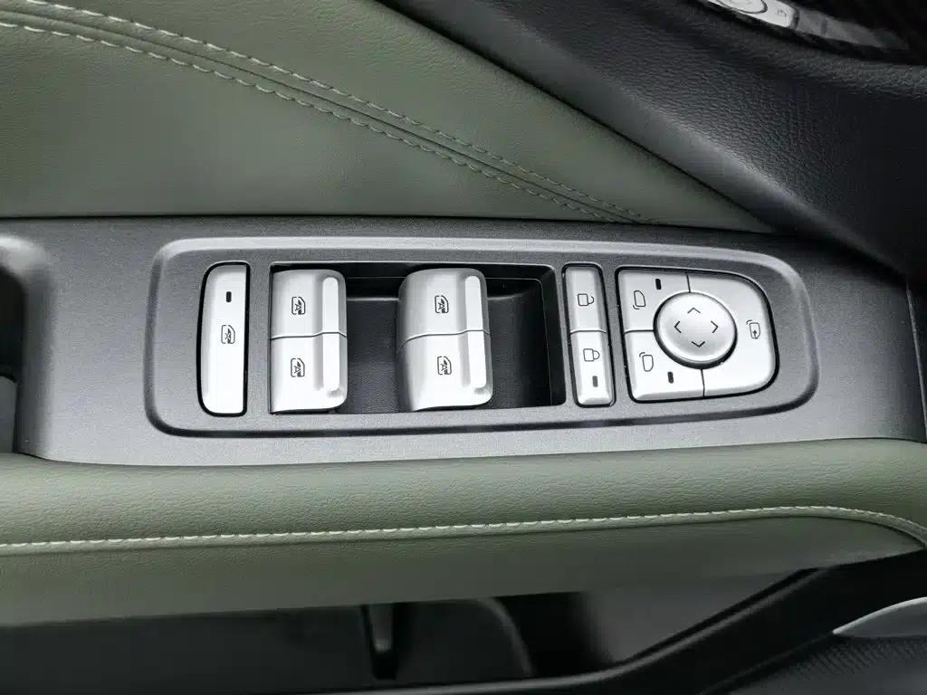 Baojun Yueye Plus 2026 Model 301km Flagship Edition — миниатюра 9