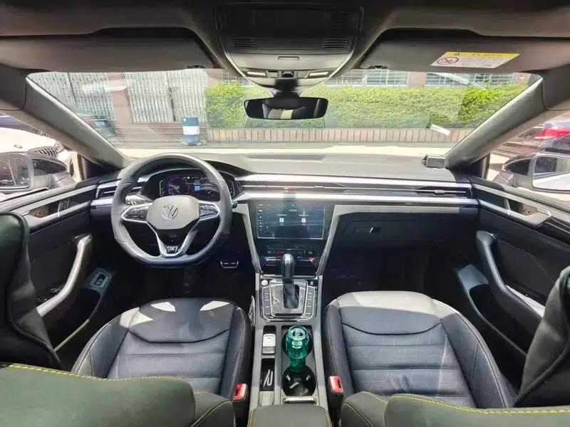 Volkswagen CC 2023 380TSI Striking Edition — миниатюра 13