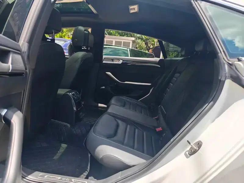 Volkswagen CC 2023 380TSI Striking Edition — миниатюра 21