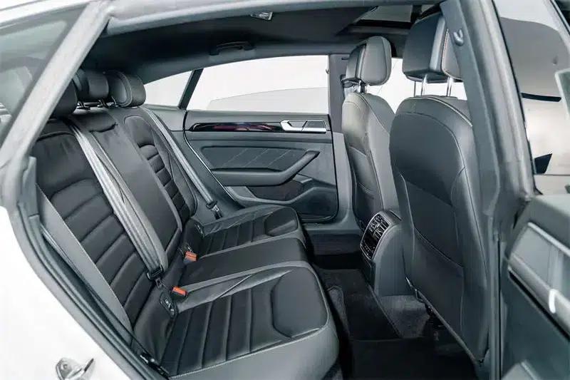 Volkswagen CC 2024 380TSI Striking Edition — миниатюра 20