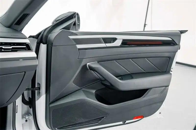 Volkswagen CC 2024 380TSI Striking Edition — миниатюра 10
