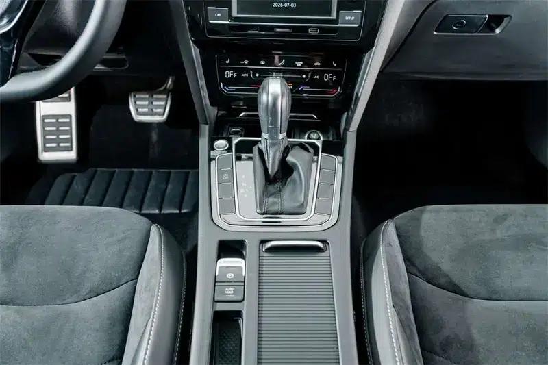 Volkswagen CC 2020 330TSI Elegant Edition (National VI Emission Standard) — миниатюра 17