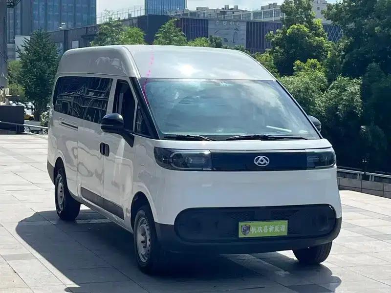 Dana V1 2025 V1+ Long Wheelbase High Roof Multi-functional Edition 62kWh — миниатюра 3