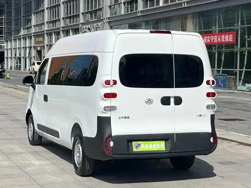 Dana V1 2025 V1+ Long Wheelbase High Roof Multi-functional Edition 62kWh — миниатюра 4
