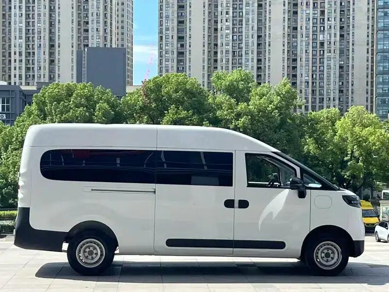 Dana V1 2025 V1+ Long Wheelbase High Roof Multi-functional Edition 62kWh — миниатюра 7