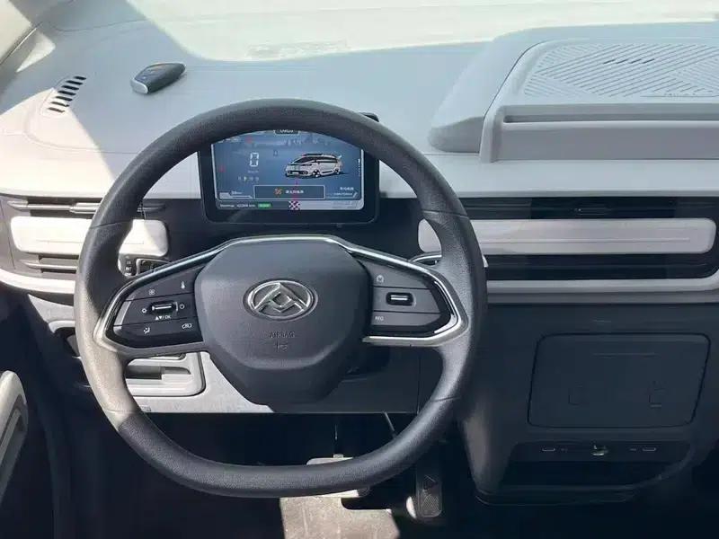 Dana V1 2025 V1+ Long Wheelbase High Roof Multi-functional Edition 62kWh — миниатюра 8