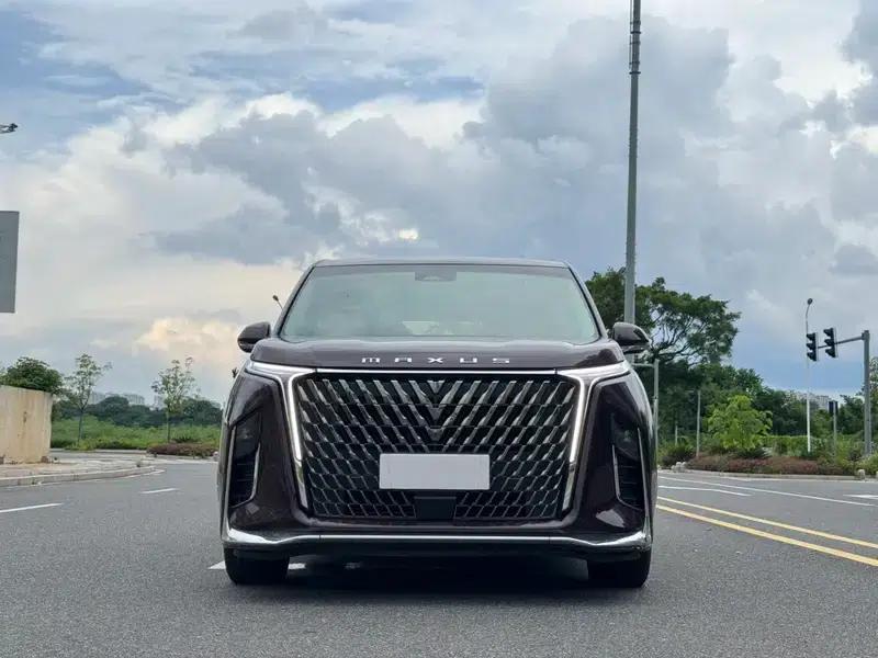Maxus G90 2022 2.0T Interstellar 7-Seater Edition — миниатюра 2