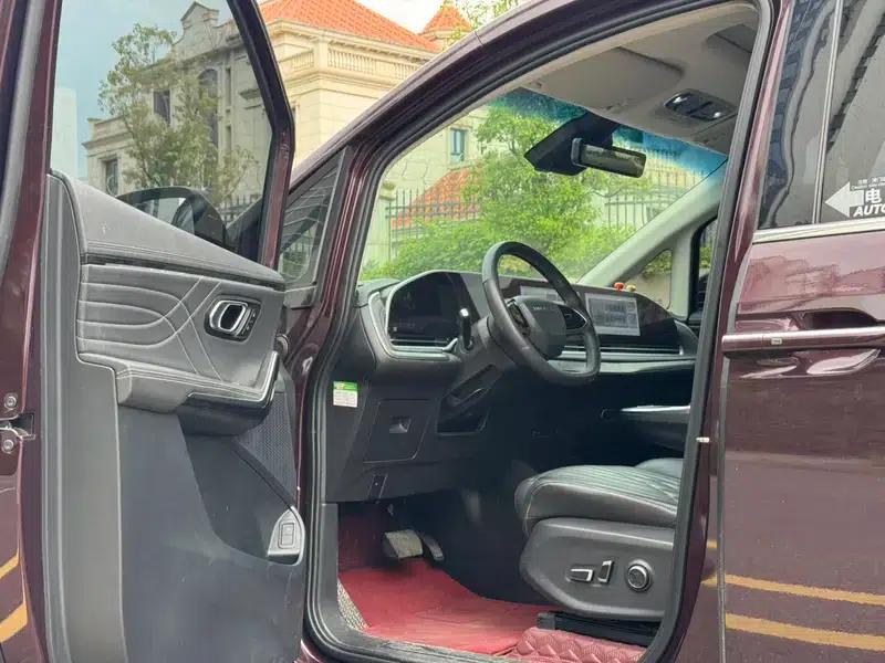 Maxus G90 2022 2.0T Interstellar 7-Seater Edition — миниатюра 21