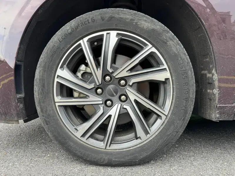 Maxus G90 2022 2.0T Interstellar 7-Seater Edition — миниатюра 7