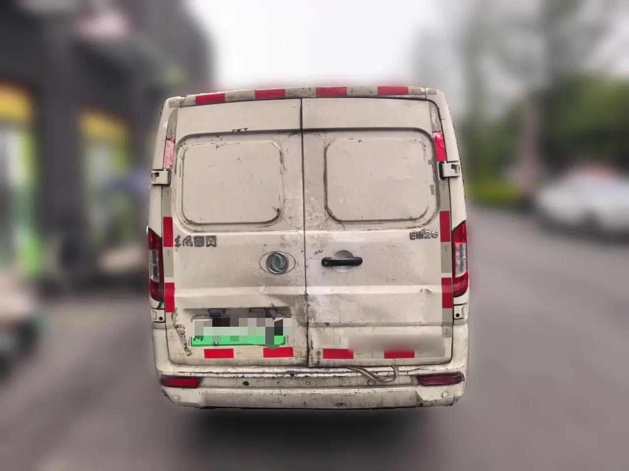 Dongfeng Yufeng EM26 2021 Dongfeng Yufeng EM26, lithium iron phosphate battery, all-electric, 2-seater. All-electric. Automatic transmission. — миниатюра 5