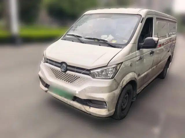 Dongfeng Yufeng EM26 2021 Dongfeng Yufeng EM26, lithium iron phosphate battery, all-electric, 2-seater. All-electric. Automatic transmission.