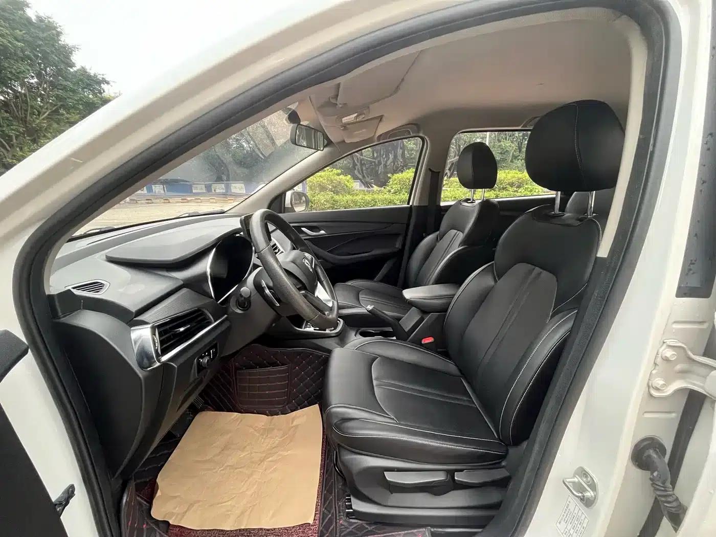 Baojun 360 2018 1.5L Automatic Elite (National V Emission Standard) — миниатюра 12