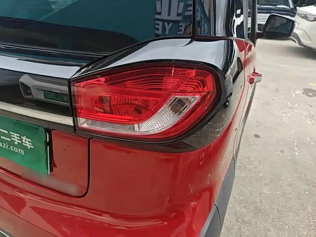 Baojun E100 2019 Model 250KM Smart Edition — миниатюра 8