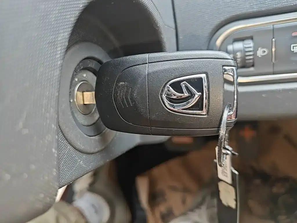 Baojun E100 2019 Model 250KM Smart Edition — миниатюра 9
