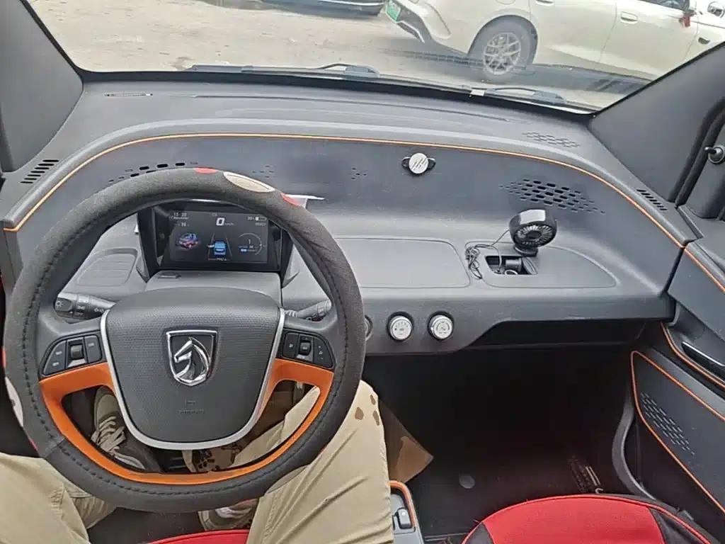 Baojun E100 2019 Model 250KM Smart Edition — миниатюра 10