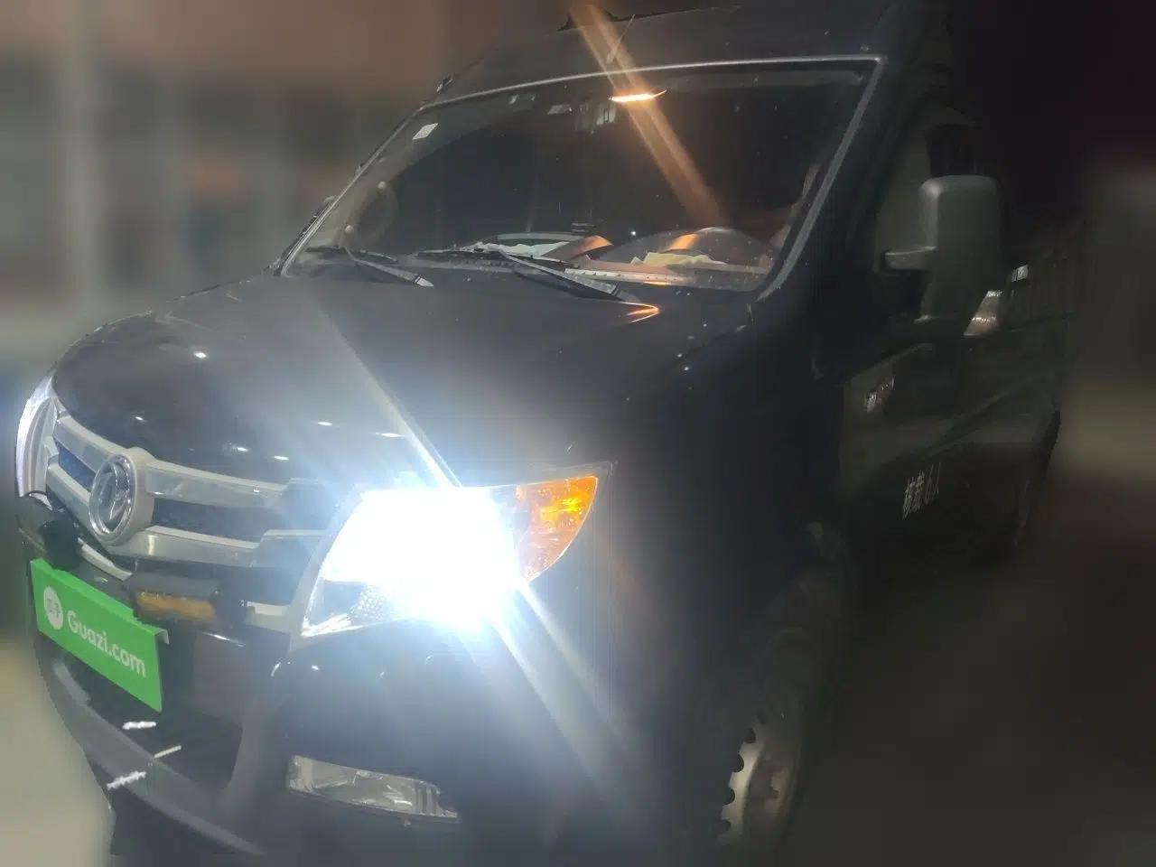 Dongfeng Yufeng 2021 2.0T Value Edition Logistics Vehicle Short Wheelbase Mid-Roof Design 5-9 Seater China VI Emission Standard D20 — миниатюра 1