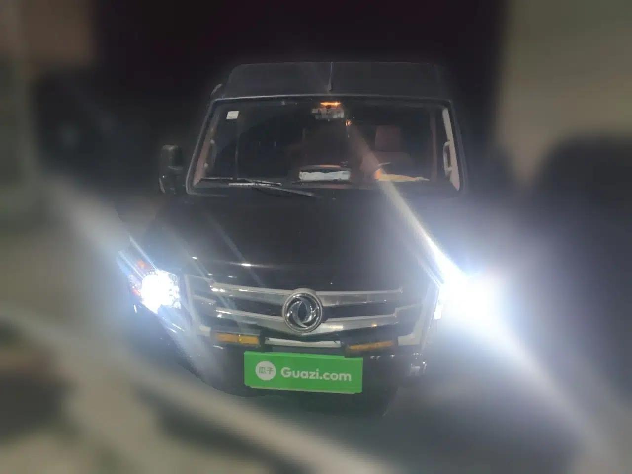 Dongfeng Yufeng 2021 2.0T Value Edition Logistics Vehicle Short Wheelbase Mid-Roof Design 5-9 Seater China VI Emission Standard D20 — миниатюра 2