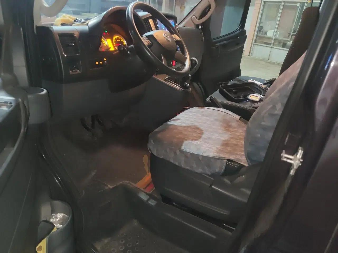 Dongfeng Yufeng 2021 2.0T Value Edition Logistics Vehicle Short Wheelbase Mid-Roof Design 5-9 Seater China VI Emission Standard D20 — миниатюра 16