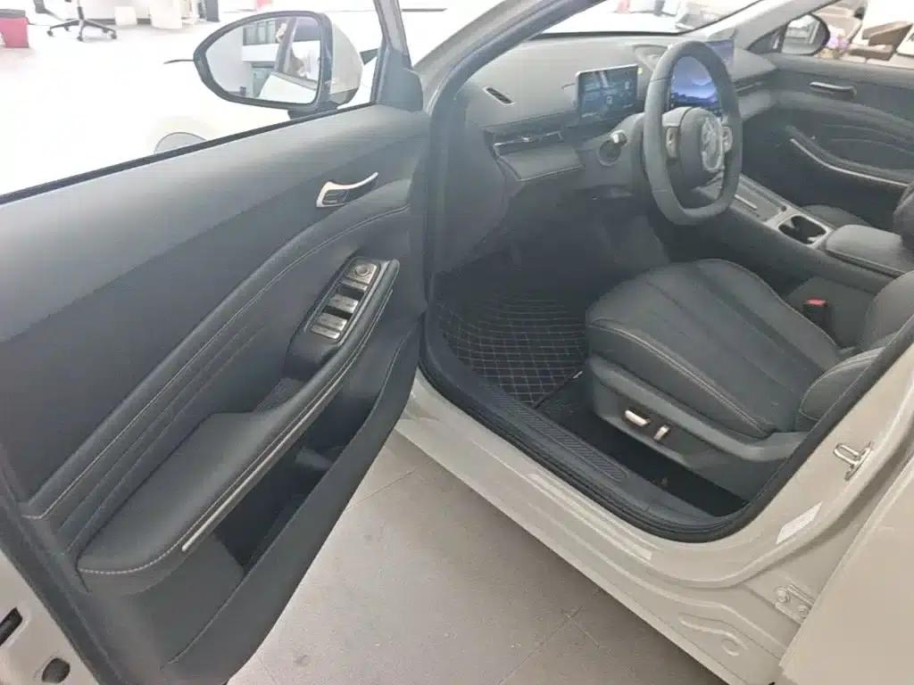 Baojun Yunhai 2026 140km/h Plug-in Hybrid Standard Edition — миниатюра 23