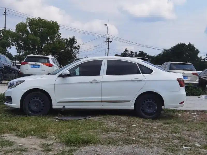 Dongfeng Fengshen E70 2022 500 Super Enjoy Edition — миниатюра 3