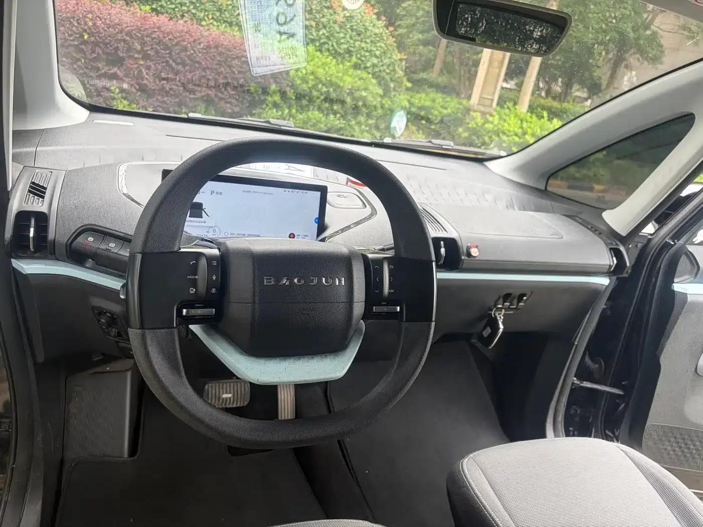 Baojun E300 2020 Plus Interstellar Smart Edition — миниатюра 15