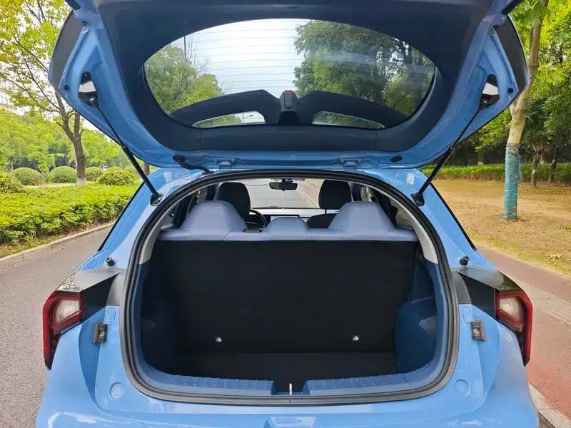 Geely Geometry E Firefly 2023 Model 401KM Thunder Tiger — миниатюра 18