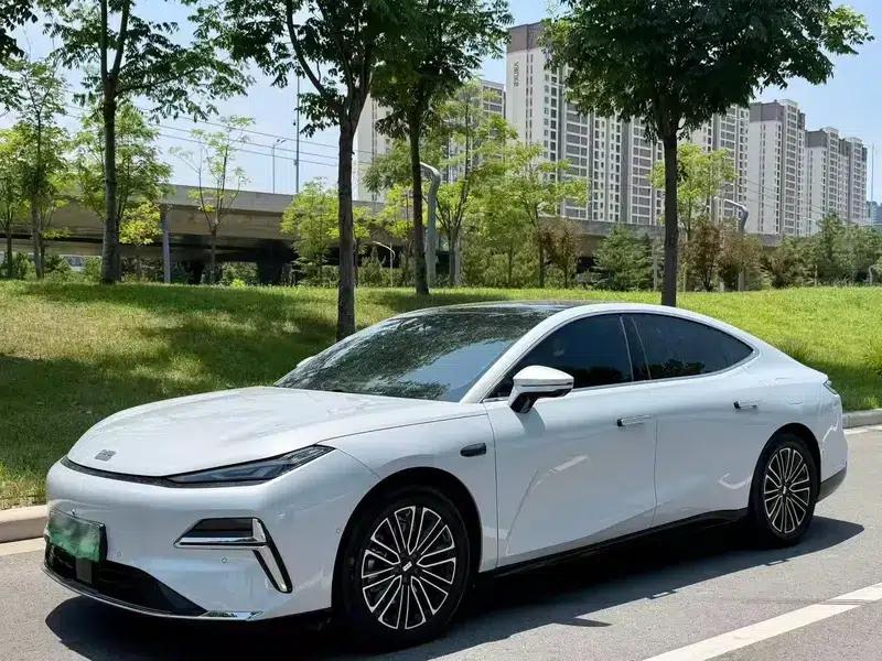 Galaxy Star 8 PHEV 2025 130km EM-i Premium Edition — миниатюра 1
