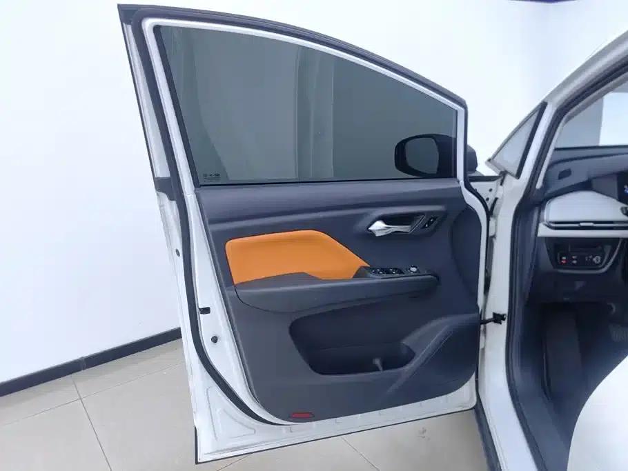 Bestune NAT 2022 Comfortable Travel Battery Swapping Version 100kW 401km — миниатюра 7