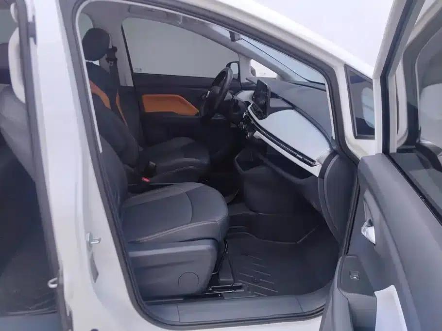 Bestune NAT 2022 Comfortable Travel Battery Swapping Version 100kW 401km — миниатюра 8
