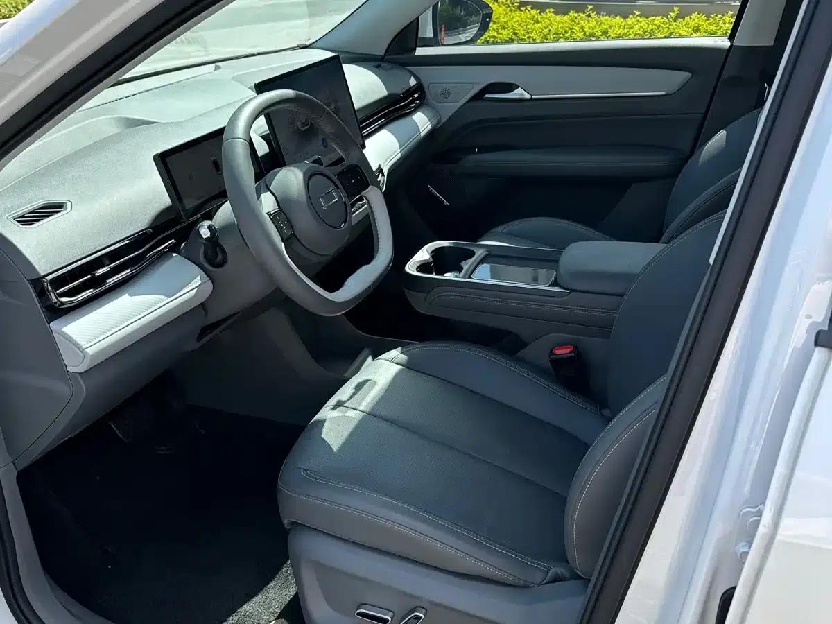 Yueyi 03 2025 565km Premium Edition — миниатюра 6